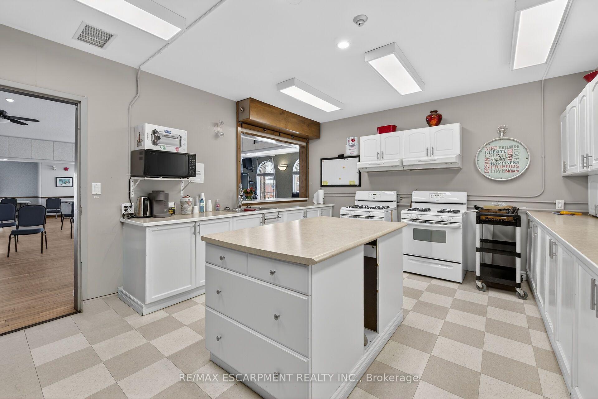Photo 40 of 376 Silverbirch Boulevard, Hamilton, Mount Hope — HOMEH