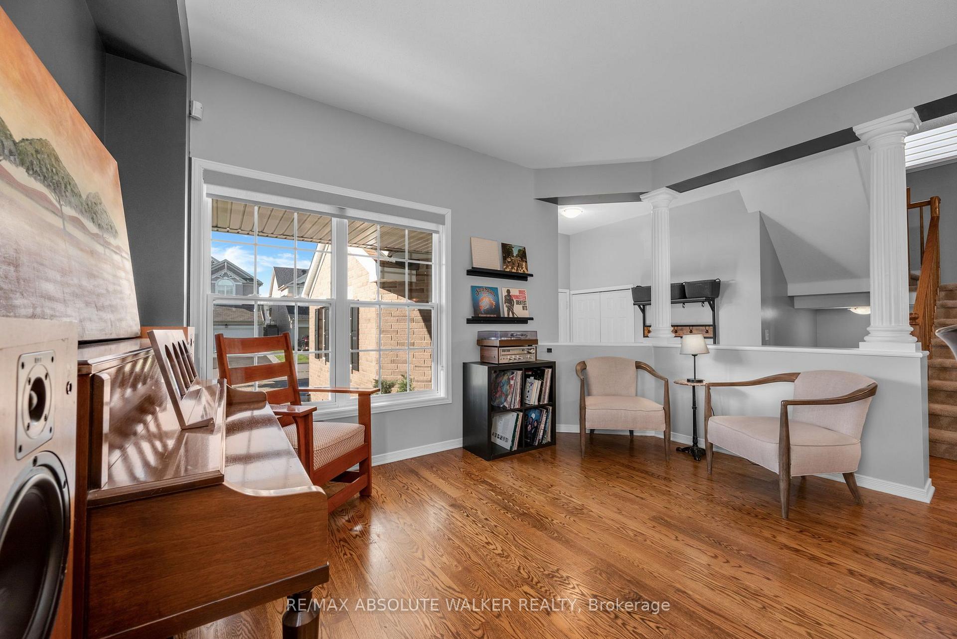 Photo 5 of 1046 Fieldfair Way, Ottawa, Notting Hill/Summerside — HOMEH