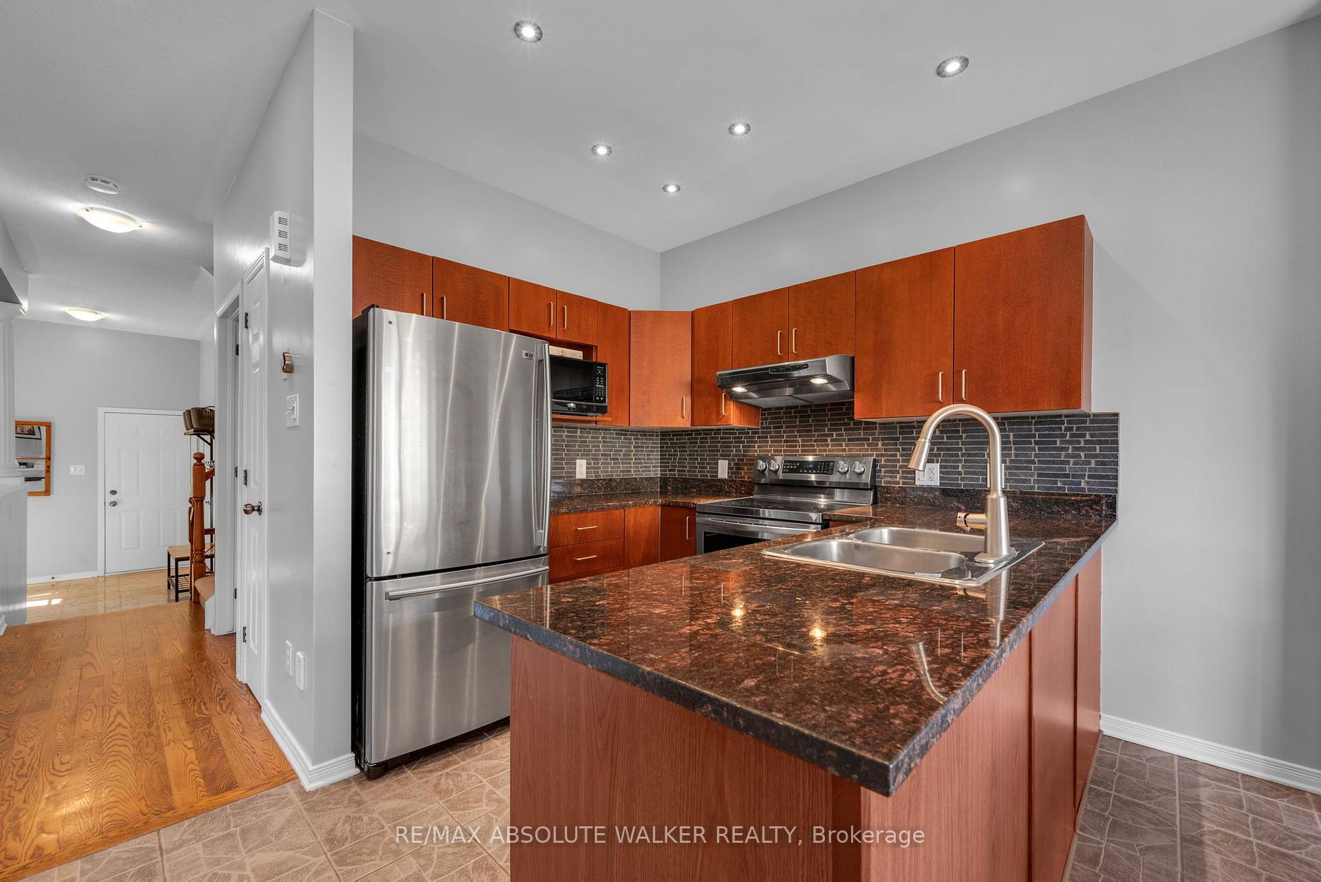 Photo 14 of 1046 Fieldfair Way, Ottawa, Notting Hill/Summerside — HOMEH