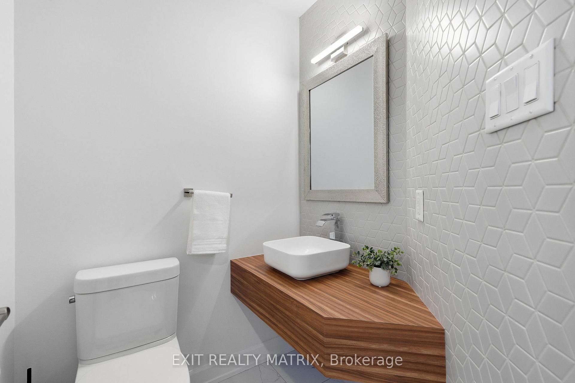 Photo 6 of 636 Merkley Drive, Ottawa, Fallingbrook/Pineridge — HOMEH