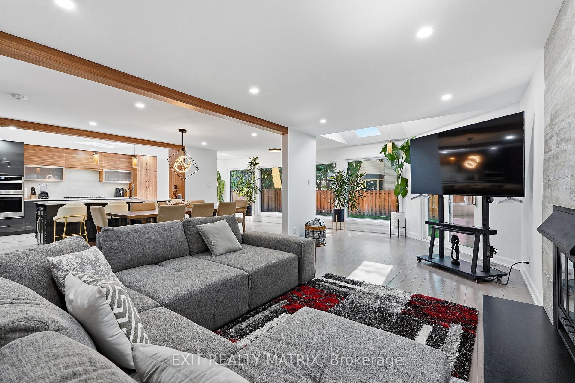 Photo 21 of 636 Merkley Drive, Ottawa, Fallingbrook/Pineridge — HOMEH