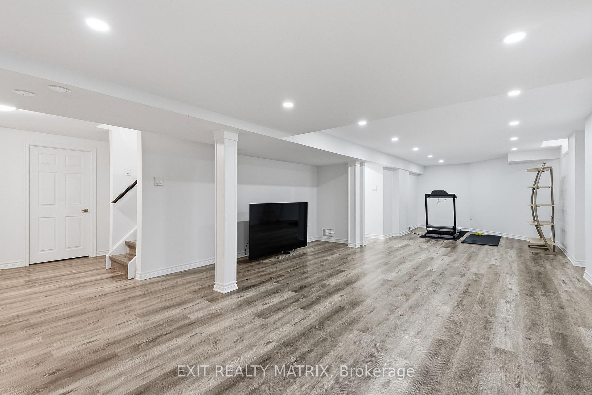 Photo 34 of 636 Merkley Drive, Ottawa, Fallingbrook/Pineridge — HOMEH