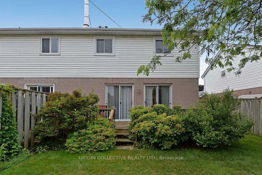 Photo 15 of 63 Humphrey Drive, Ajax, South West — HOMEH