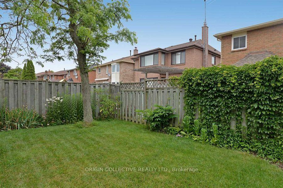 Photo 16 of 63 Humphrey Drive, Ajax, South West — HOMEH