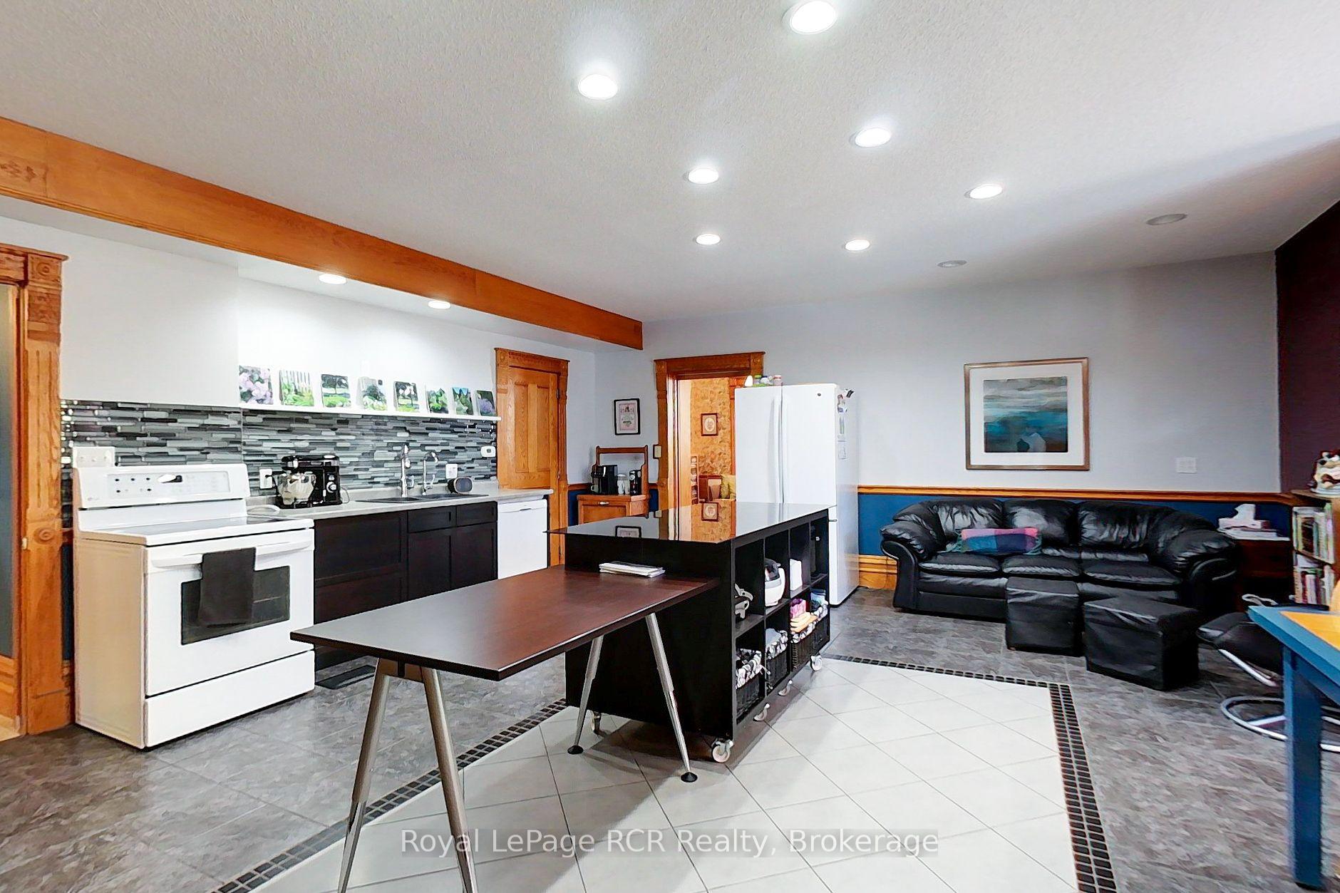 Photo 15 of 130 John Street, North Perth, Elma — HOMEH