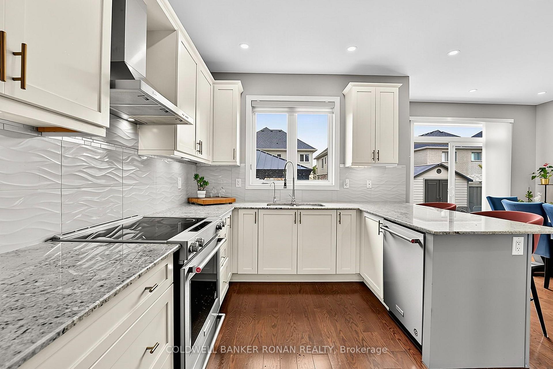 Photo 9 of 37 McGovern Street, New Tecumseth, Tottenham — HOMEH
