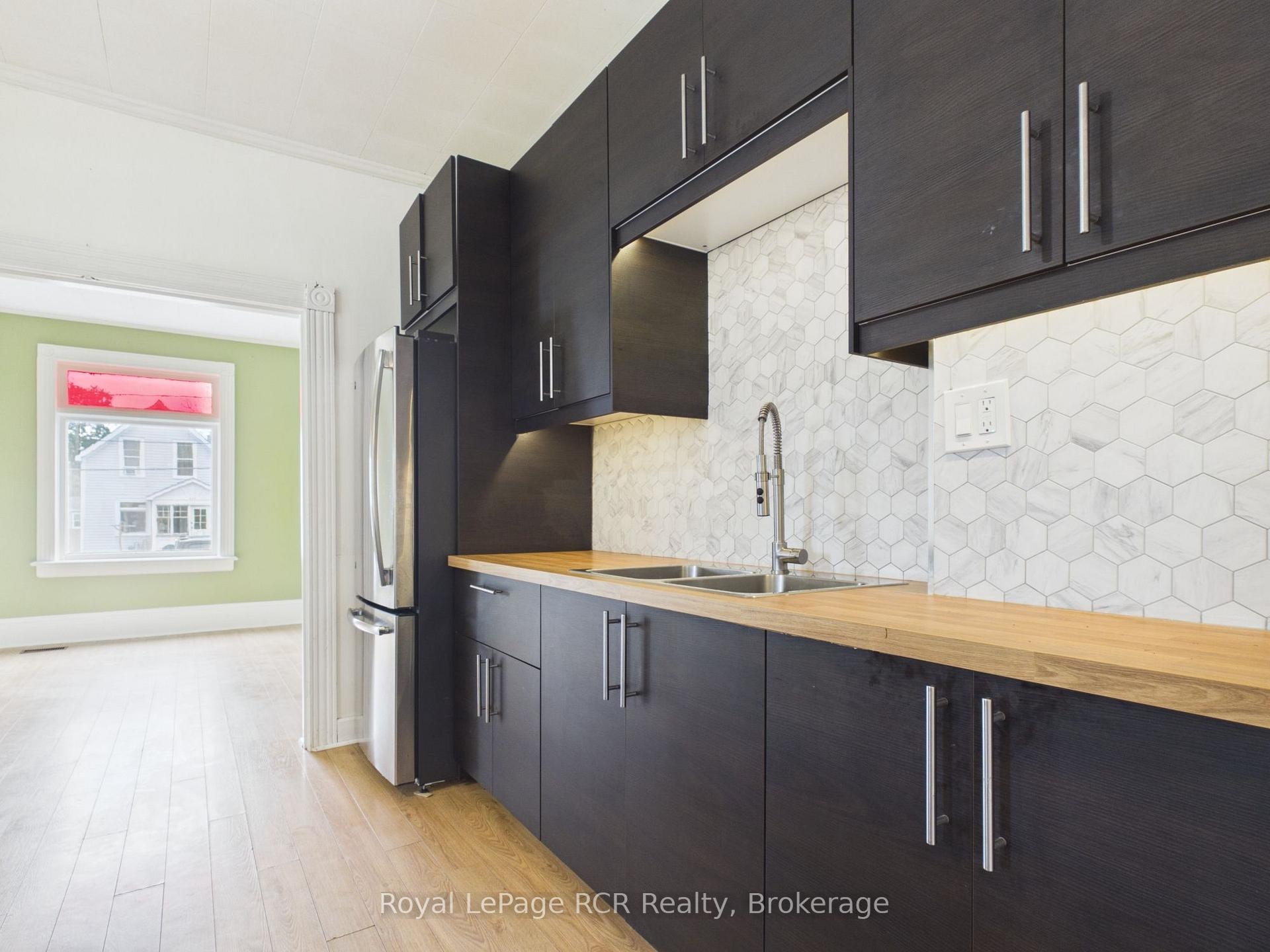 Photo 14 of 494 16th Street W, Owen Sound — HOMEH
