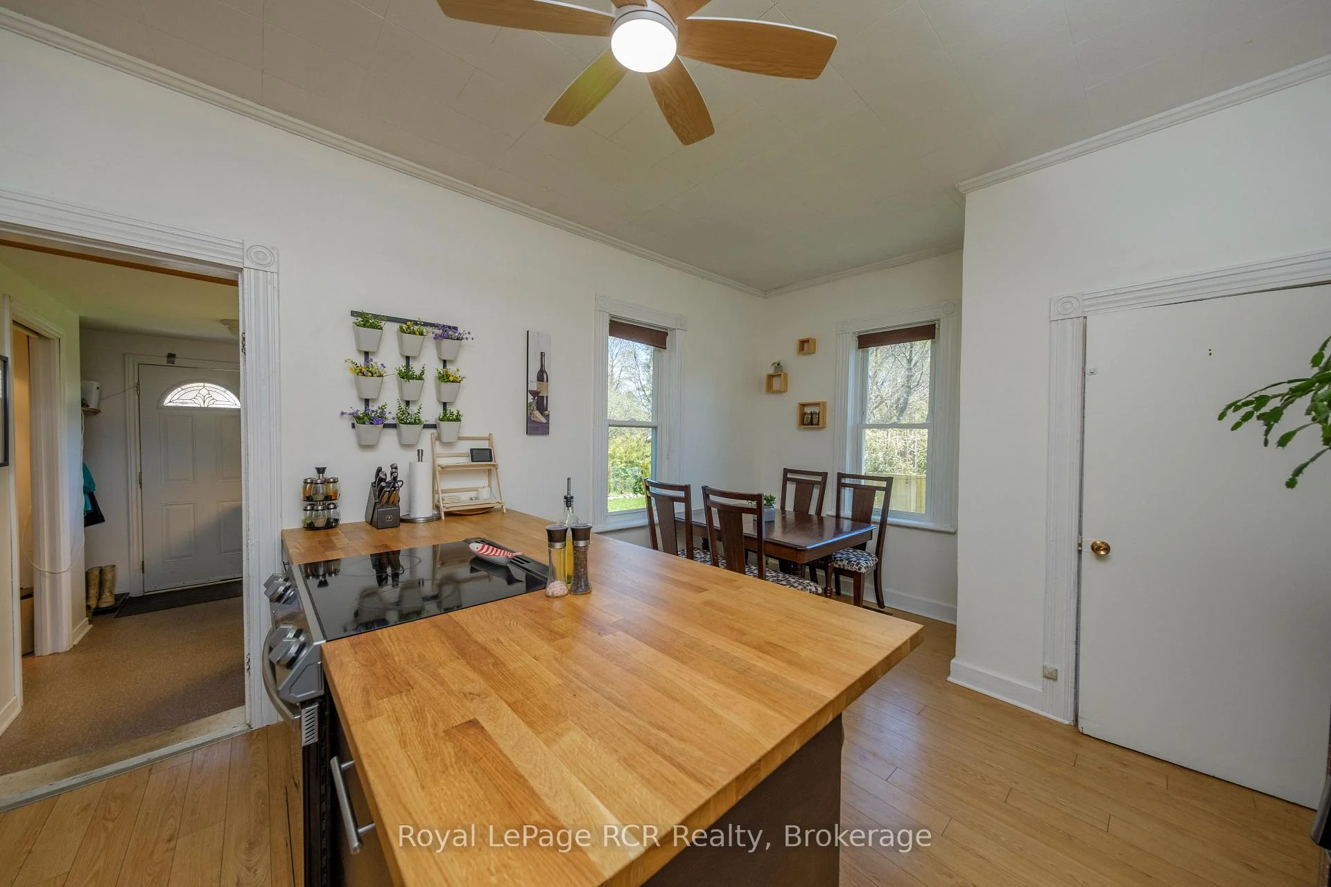 Photo 8 of 494 16th Street W, Owen Sound — HOMEH