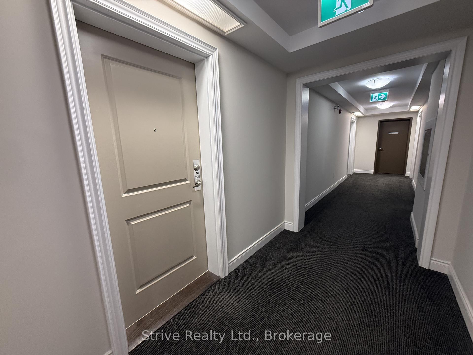Photo 3 of 80 Aspen Springs Drive, Clarington, Bowmanville — HOMEH