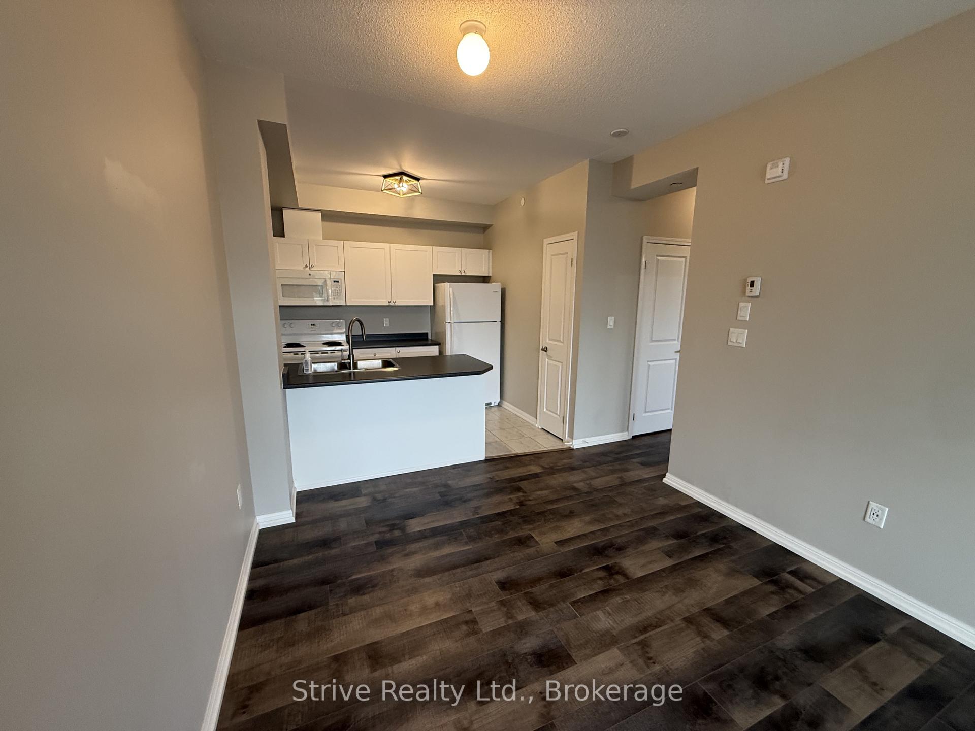 Photo 11 of 80 Aspen Springs Drive, Clarington, Bowmanville — HOMEH