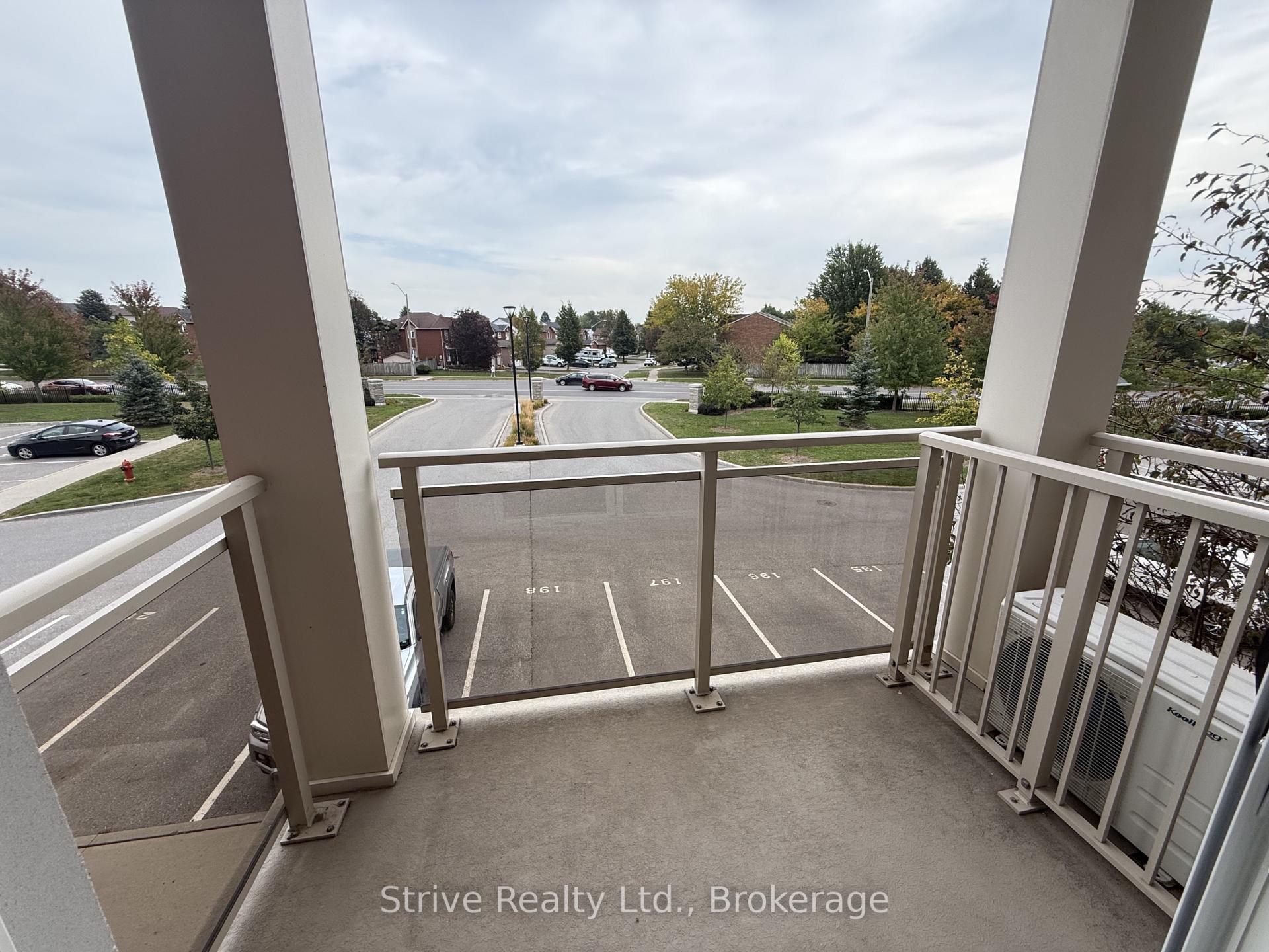 Photo 14 of 80 Aspen Springs Drive, Clarington, Bowmanville — HOMEH