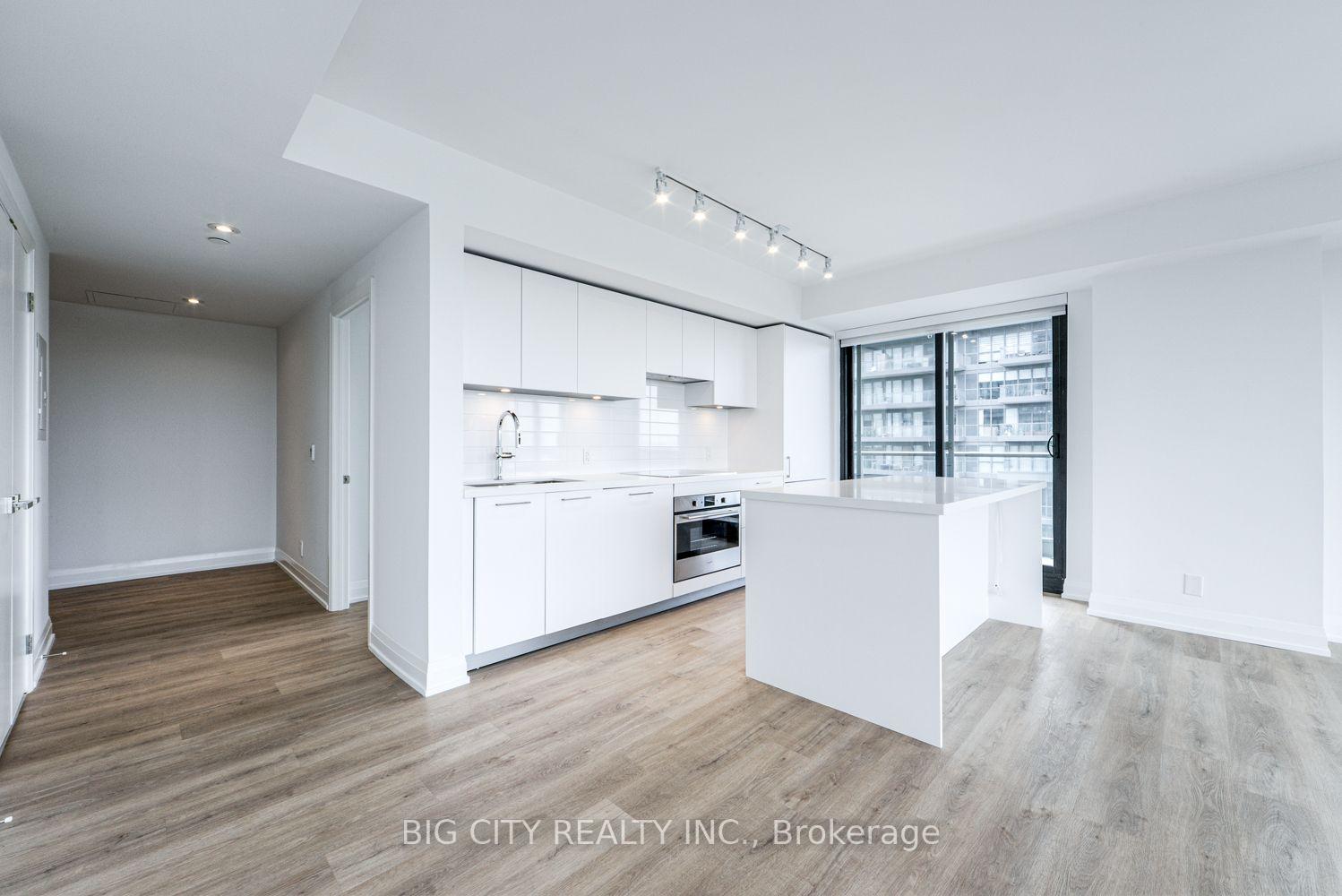 Photo 5 of Unit 1305, 36 Brentcliffe Road, Toronto, Thorncliffe Park — HOMEH