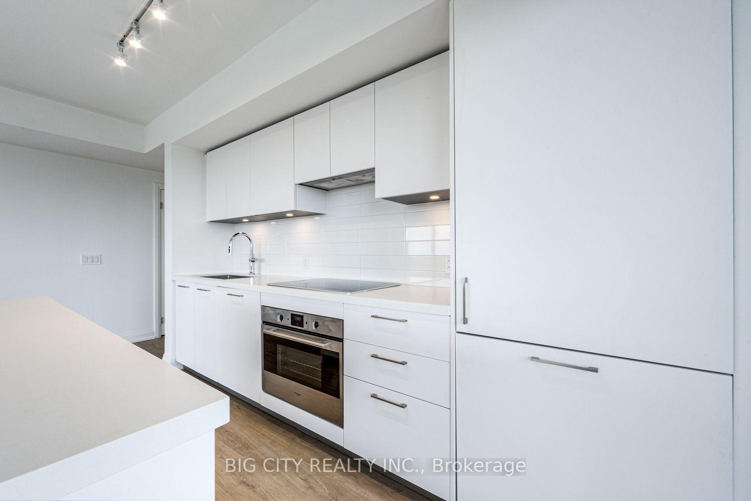 Photo 7 of Unit 1305, 36 Brentcliffe Road, Toronto, Thorncliffe Park — HOMEH
