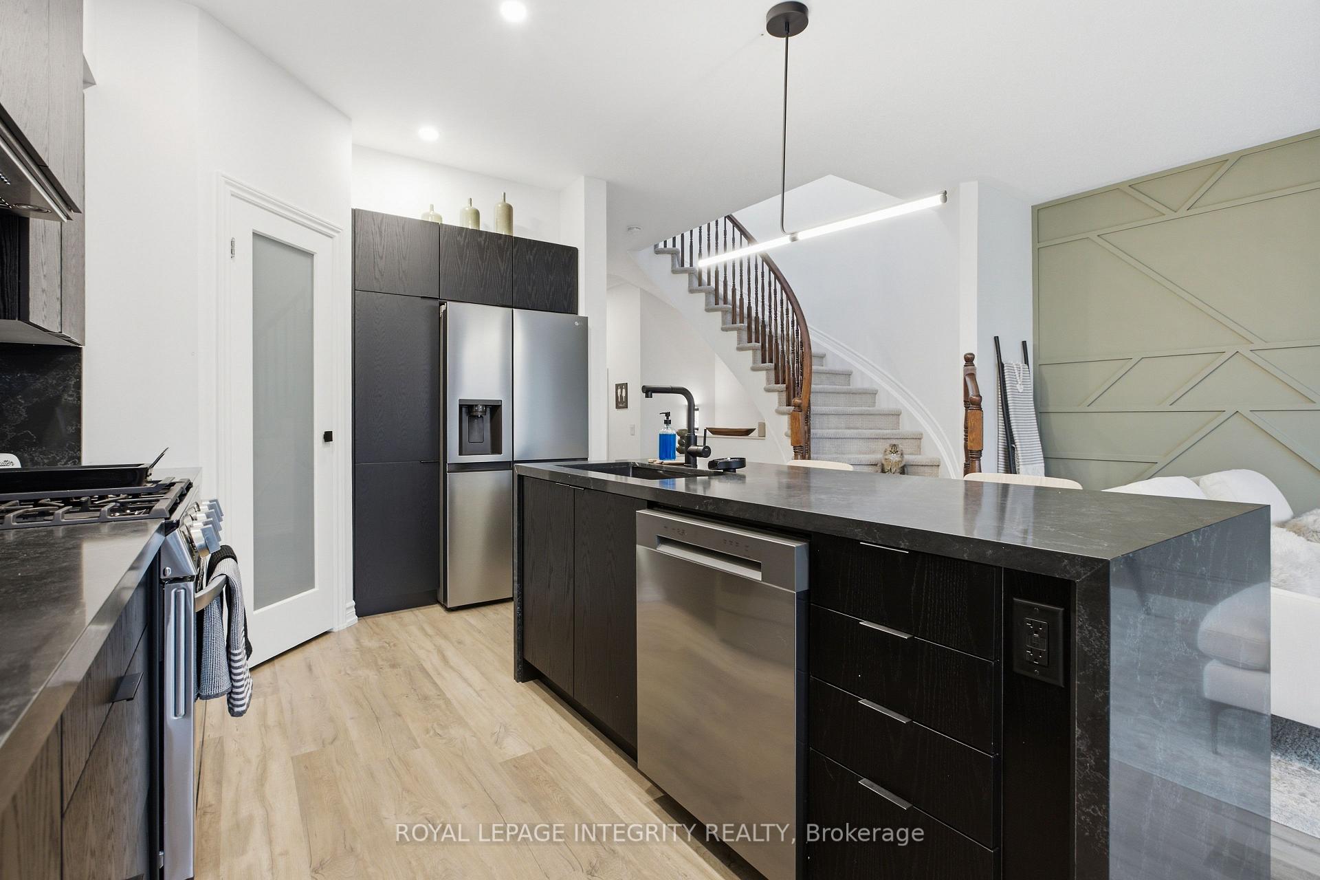 Photo 10 of 246 Cooks Mill Crescent, Ottawa, Riverside South — HOMEH