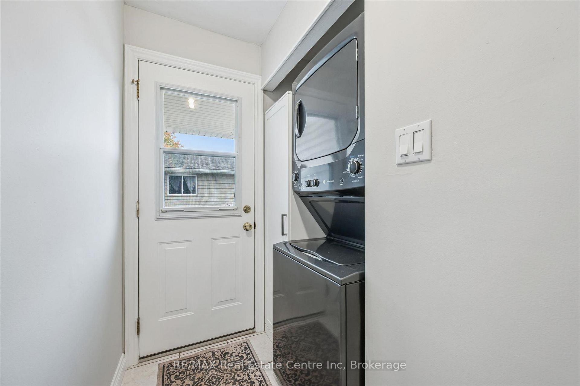 Photo 14 of 35 Eastview Road, Guelph, Grange Road — HOMEH