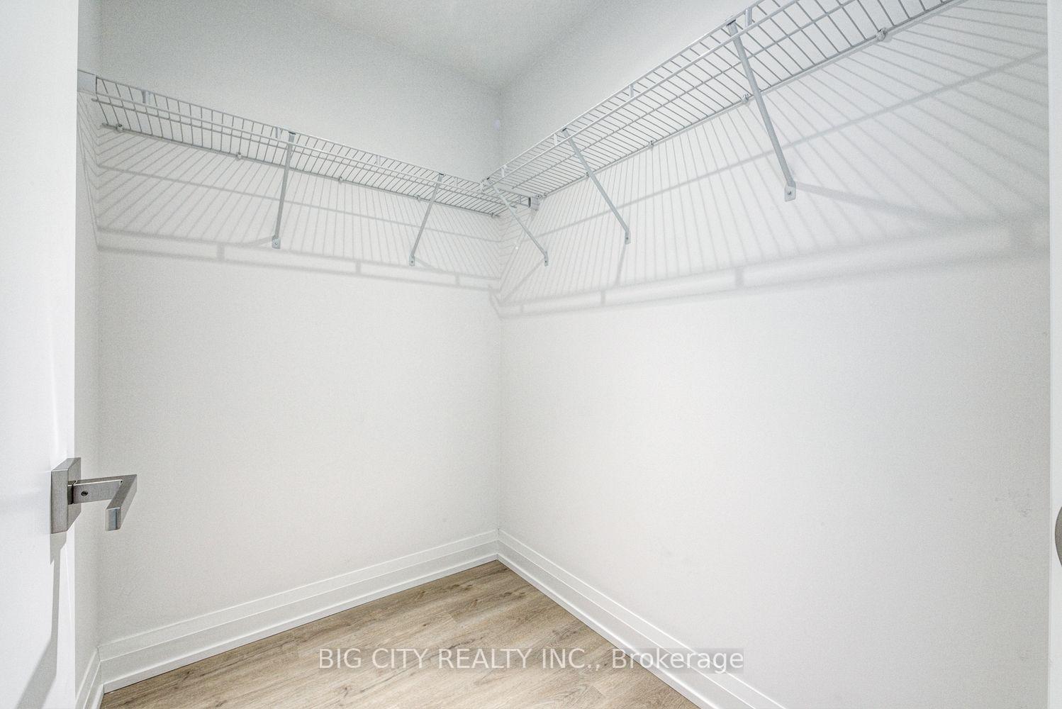 Photo 5 of Unit M05, 36 Brentcliffe Road, Toronto, Thorncliffe Park — HOMEH