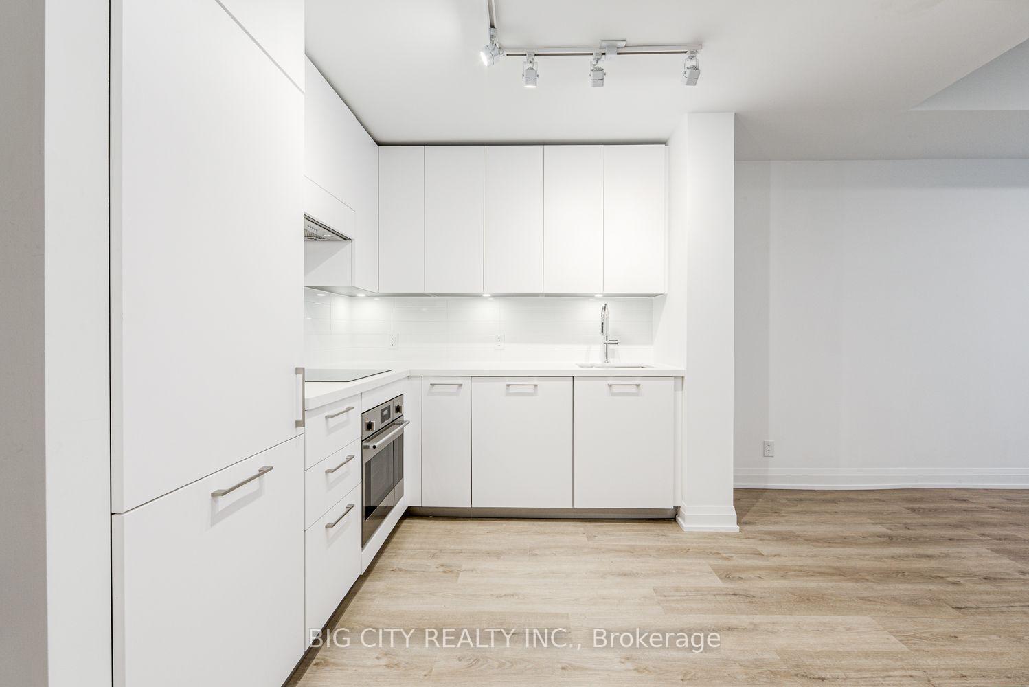 Photo 10 of Unit M05, 36 Brentcliffe Road, Toronto, Thorncliffe Park — HOMEH