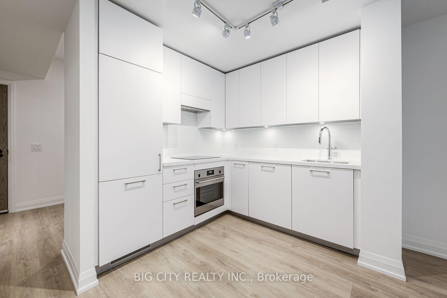 Photo 11 of Unit M05, 36 Brentcliffe Road, Toronto, Thorncliffe Park — HOMEH