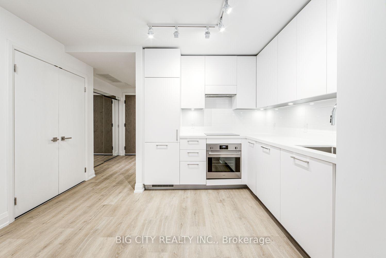 Photo 13 of Unit M05, 36 Brentcliffe Road, Toronto, Thorncliffe Park — HOMEH
