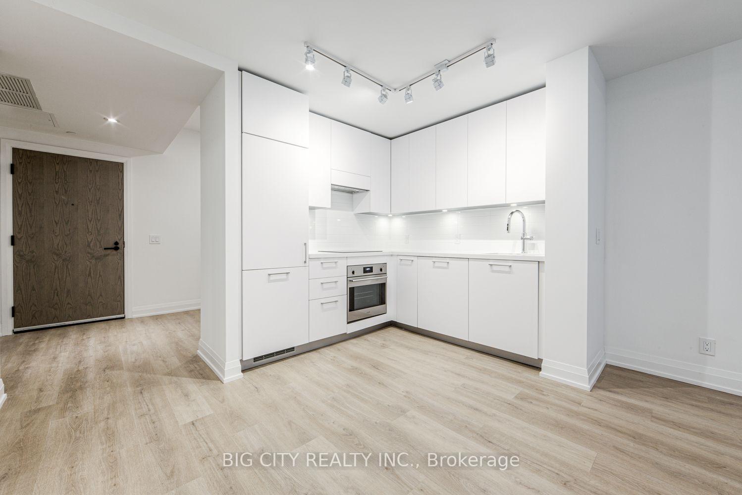 Photo 15 of Unit M05, 36 Brentcliffe Road, Toronto, Thorncliffe Park — HOMEH