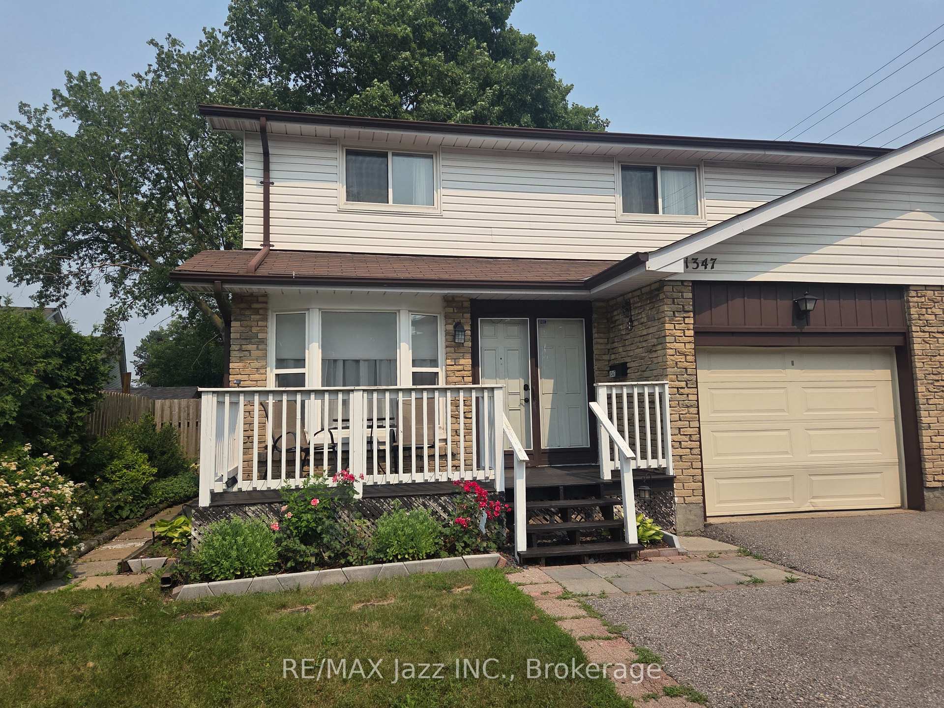 Photo of 1347 Mary Street N