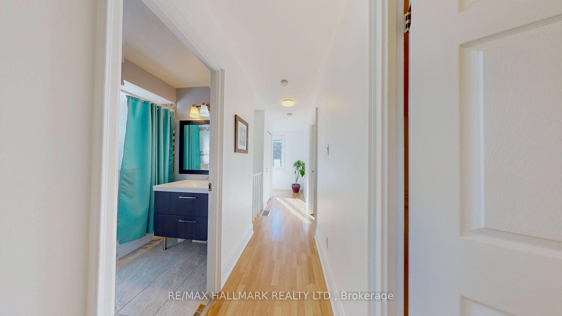 Photo 22 of 781 Pam Crescent, Newmarket, Huron Heights-Leslie Valley — HOMEH
