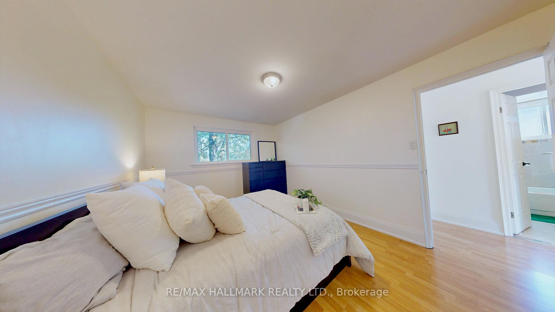 Photo 28 of 781 Pam Crescent, Newmarket, Huron Heights-Leslie Valley — HOMEH
