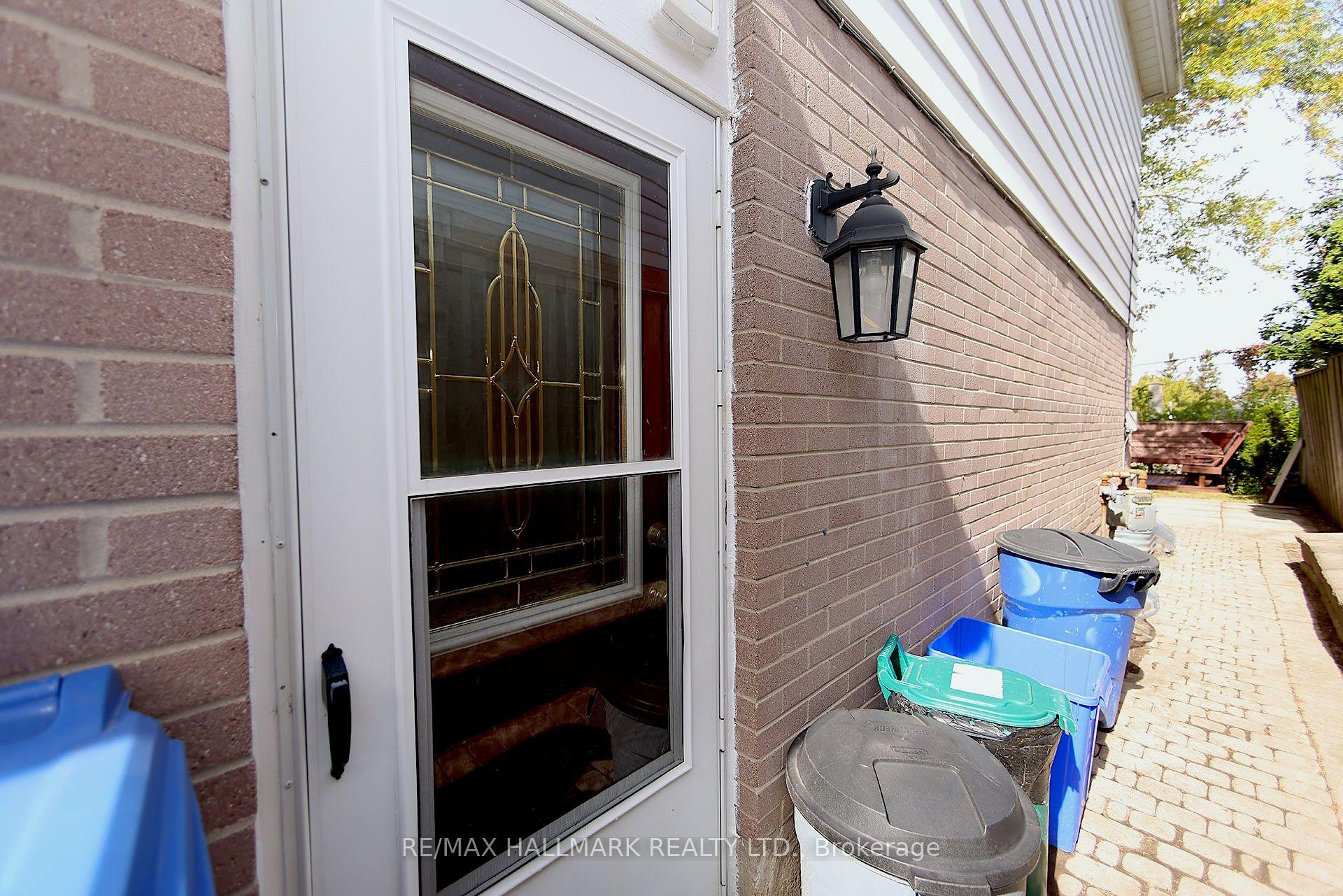 Photo 35 of 781 Pam Crescent, Newmarket, Huron Heights-Leslie Valley — HOMEH