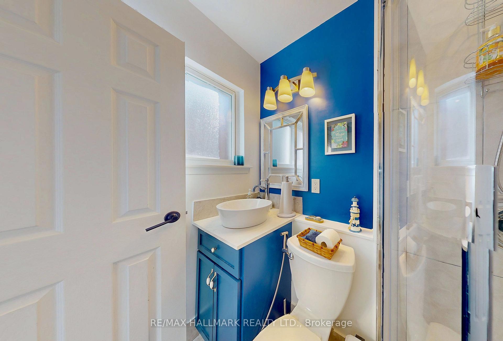 Photo 33 of 781 Pam Crescent, Newmarket, Huron Heights-Leslie Valley — HOMEH