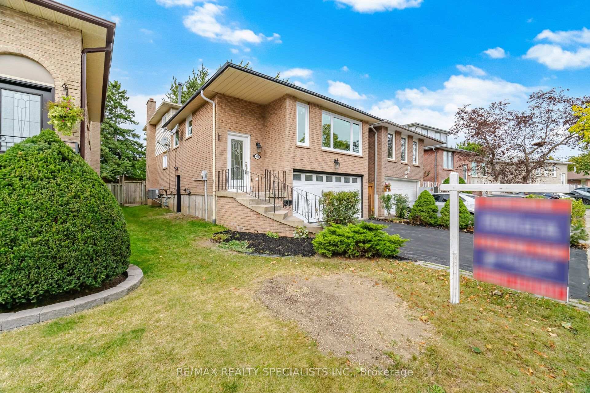 Photo 3 of 565 Hayward Crescent, Milton, Timberlea — HOMEH