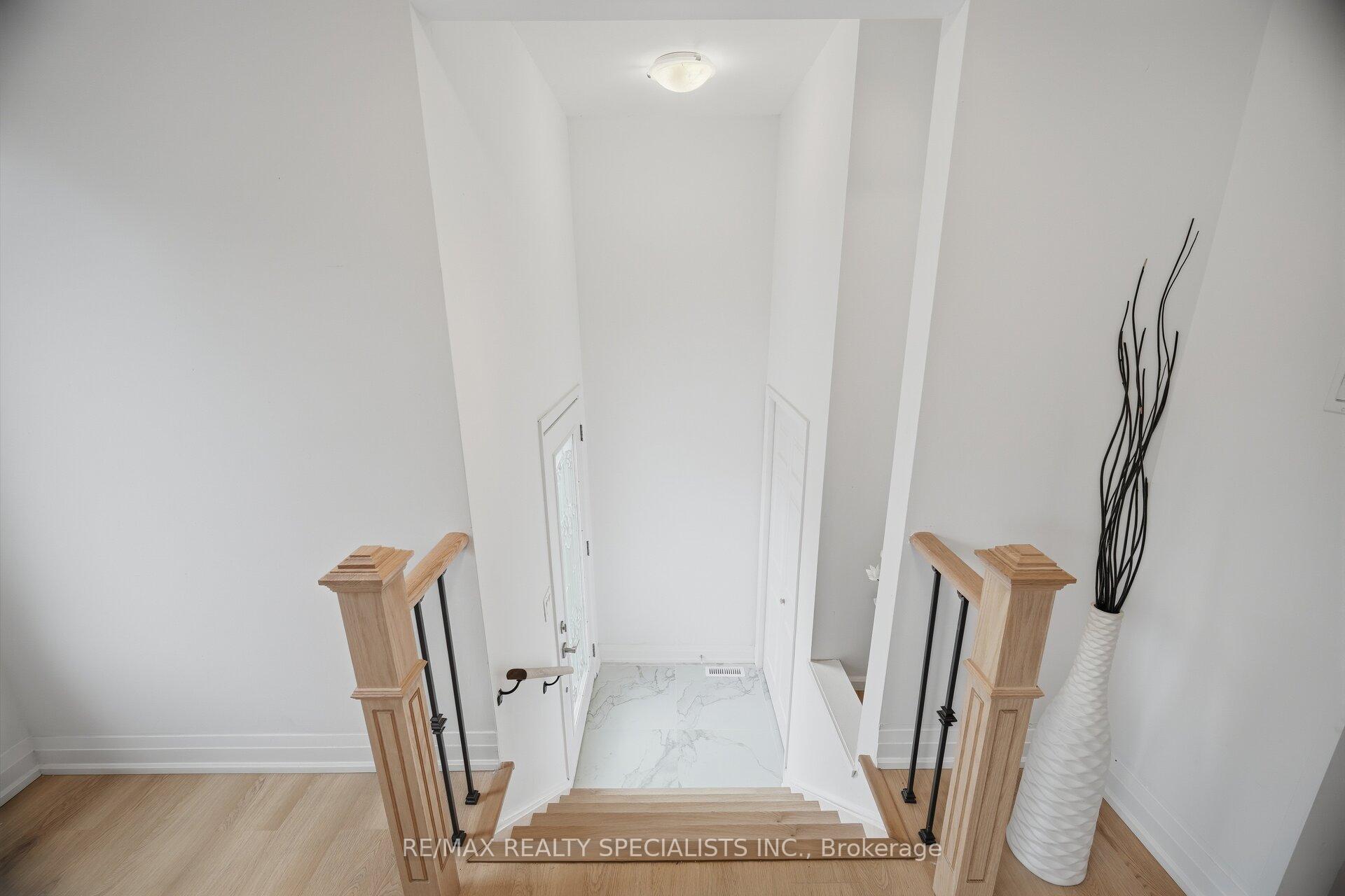 Photo 6 of 565 Hayward Crescent, Milton, Timberlea — HOMEH