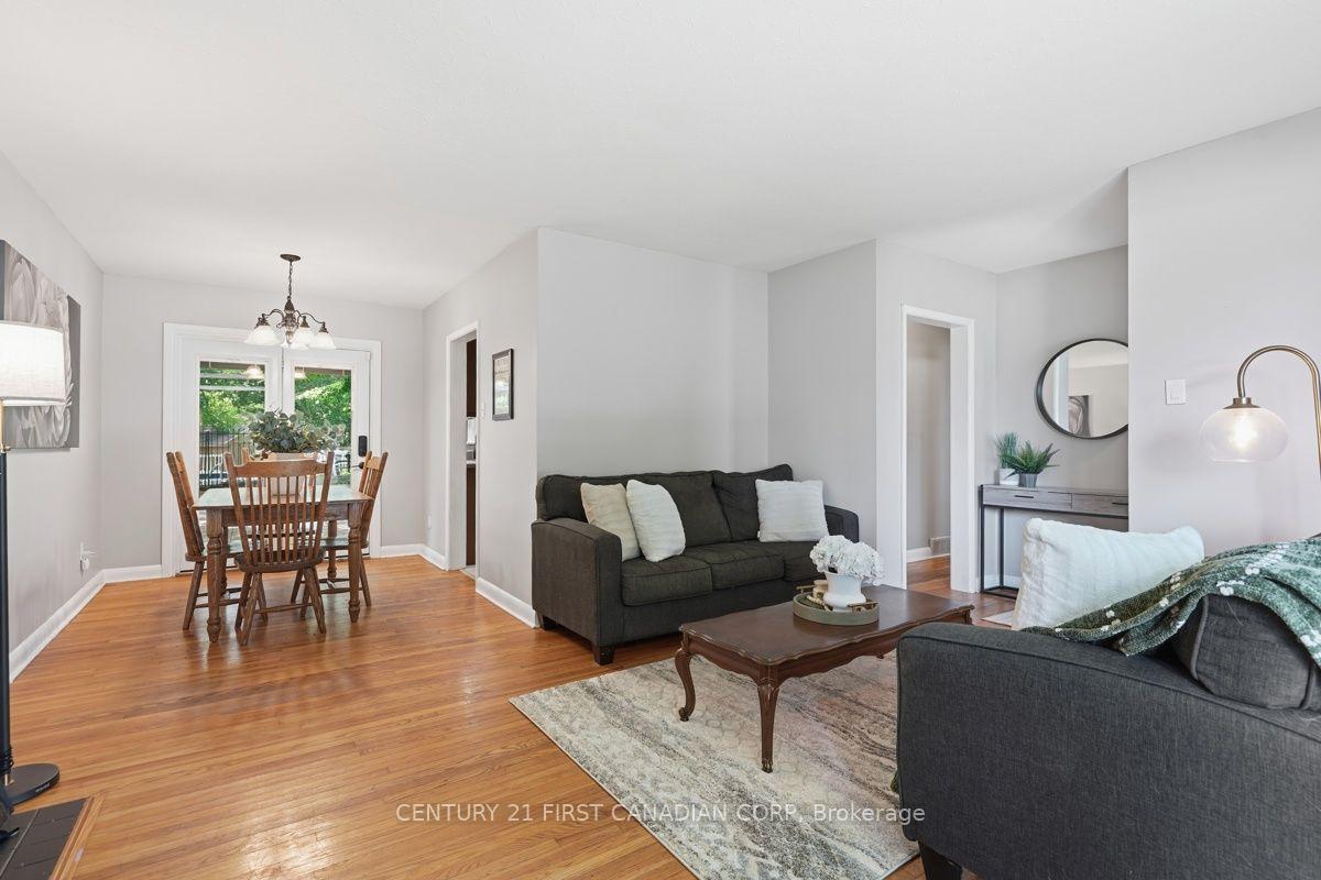 Photo 8 of 283 Spruce Street, London, East H — HOMEH