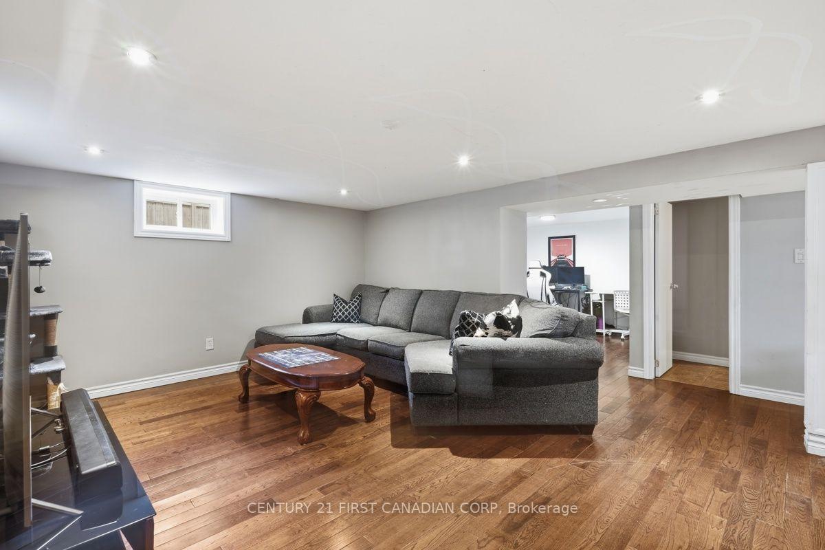 Photo 21 of 283 Spruce Street, London, East H — HOMEH