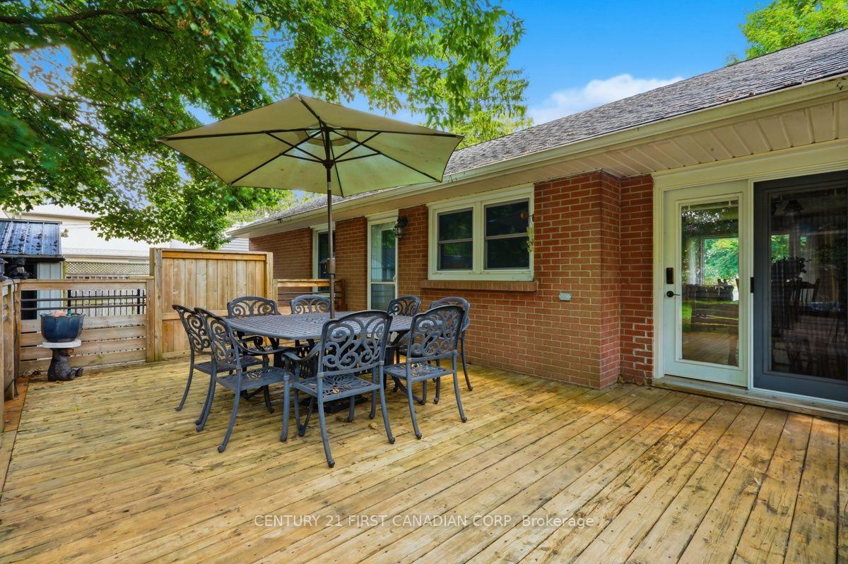 Photo 28 of 283 Spruce Street, London, East H — HOMEH