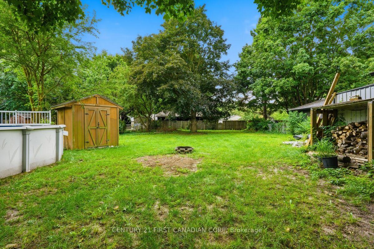 Photo 31 of 283 Spruce Street, London, East H — HOMEH