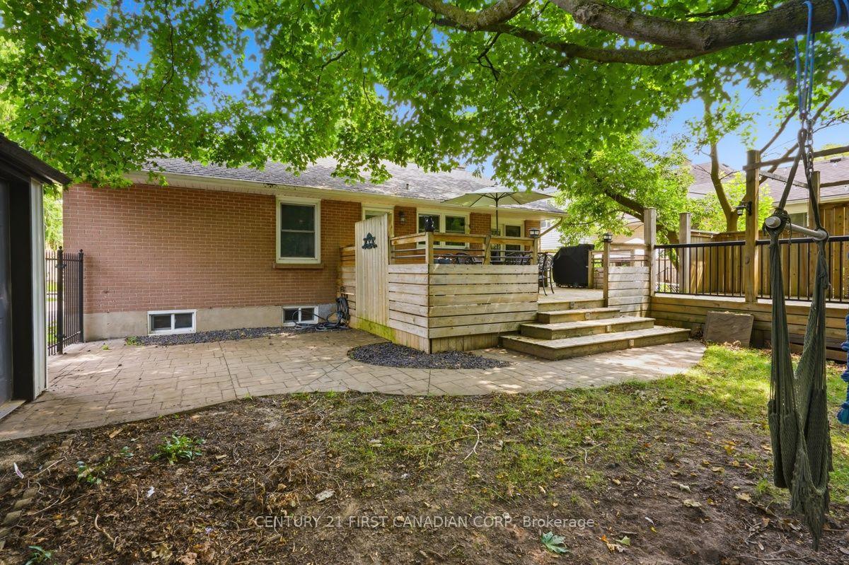 Photo 37 of 283 Spruce Street, London, East H — HOMEH