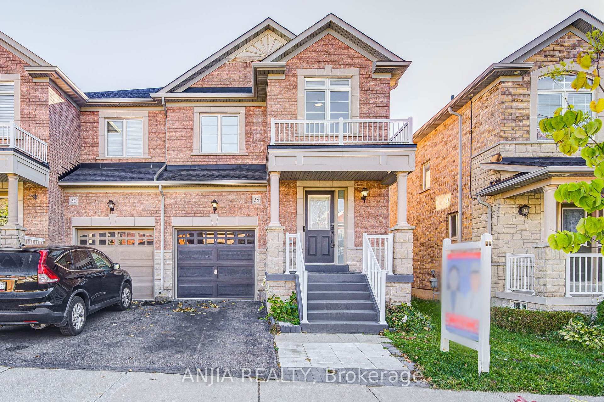 Photo of 28 Grandwood Avenue