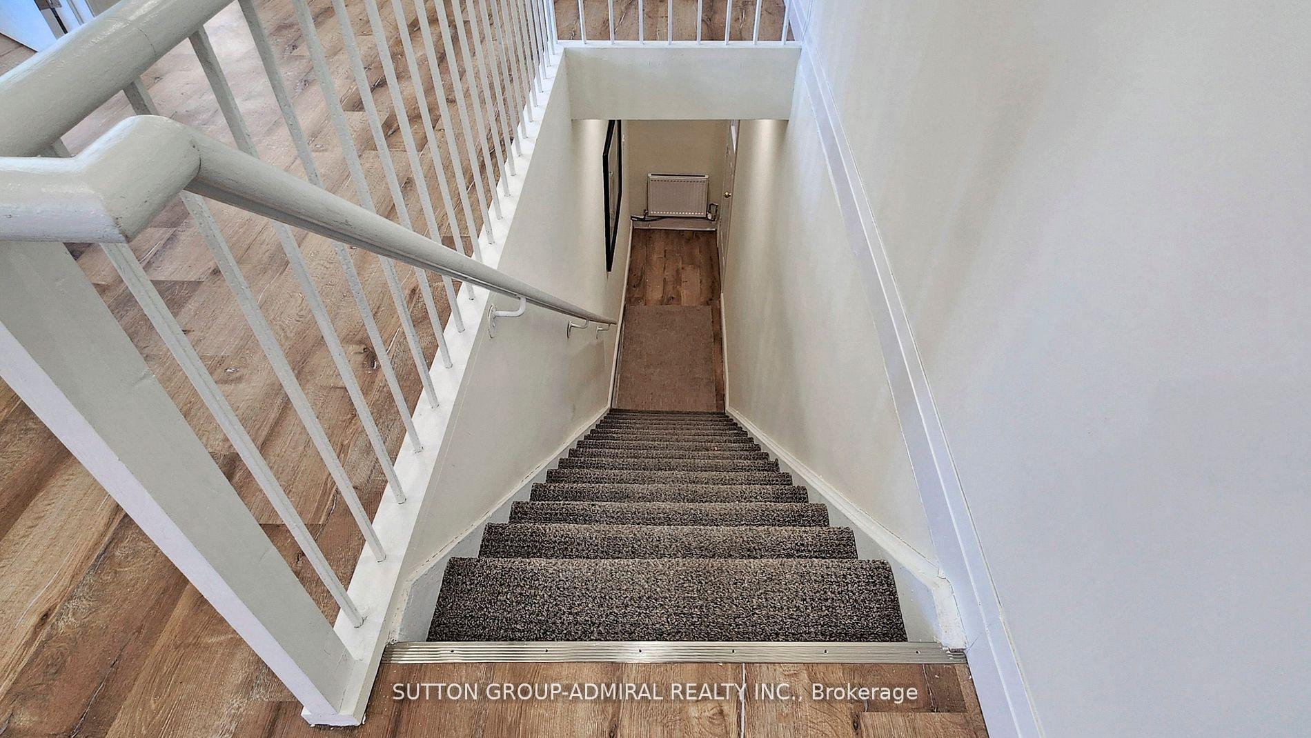 Photo 4 of Unit Upper 1, 1930 Queen Street E, Toronto, The Beaches — HOMEH
