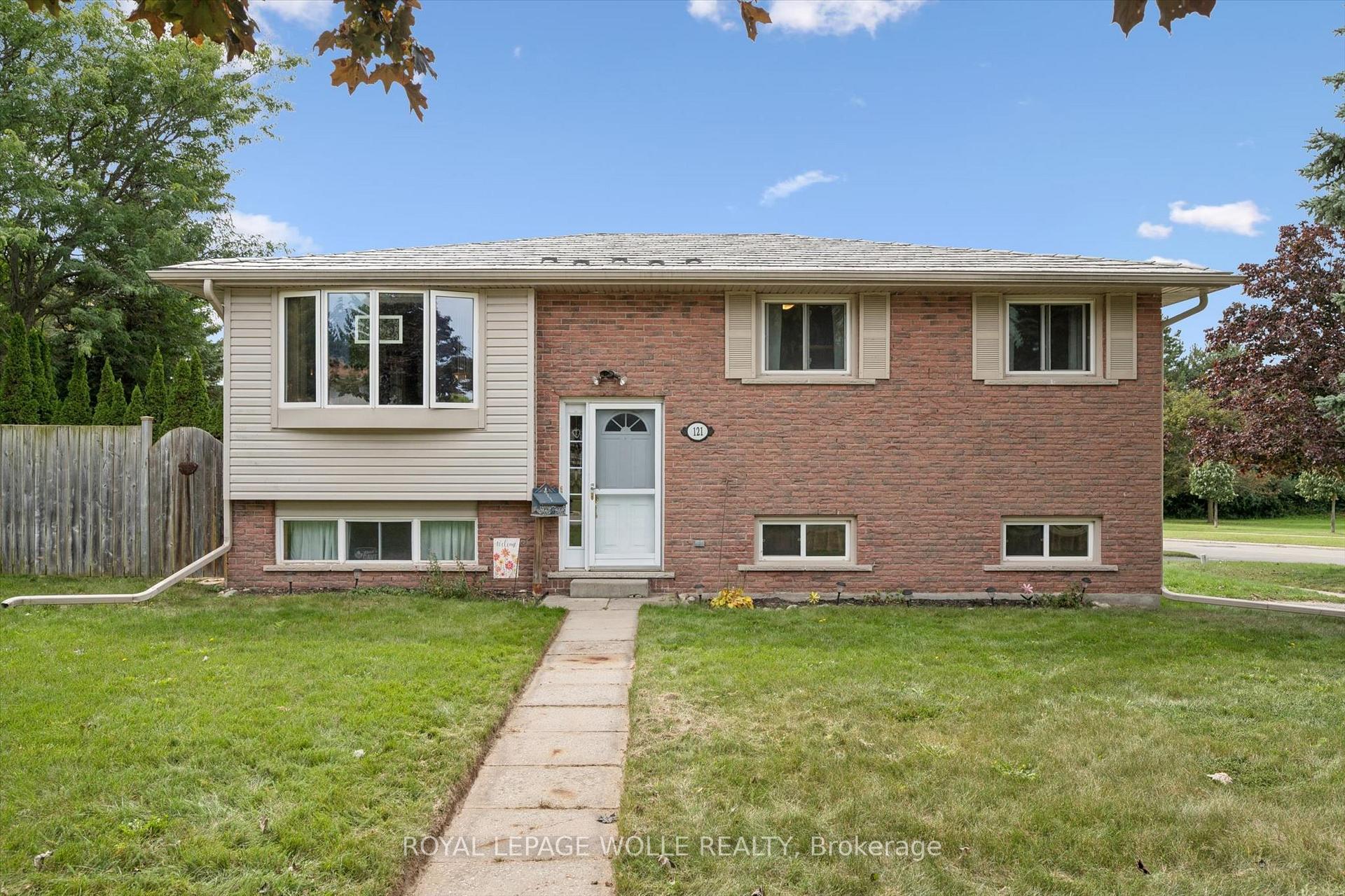 Photo of 121 Nathaniel Crescent
