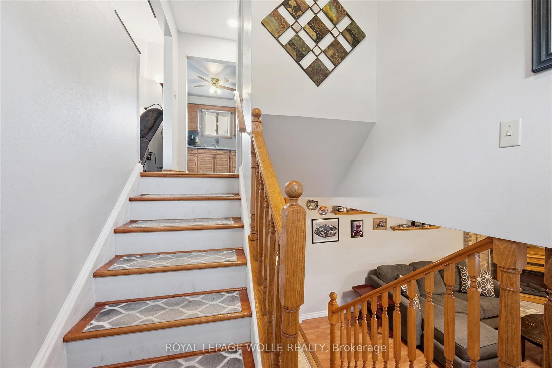 Photo 8 of 121 Nathaniel Crescent, Kitchener, Brigadoon — HOMEH