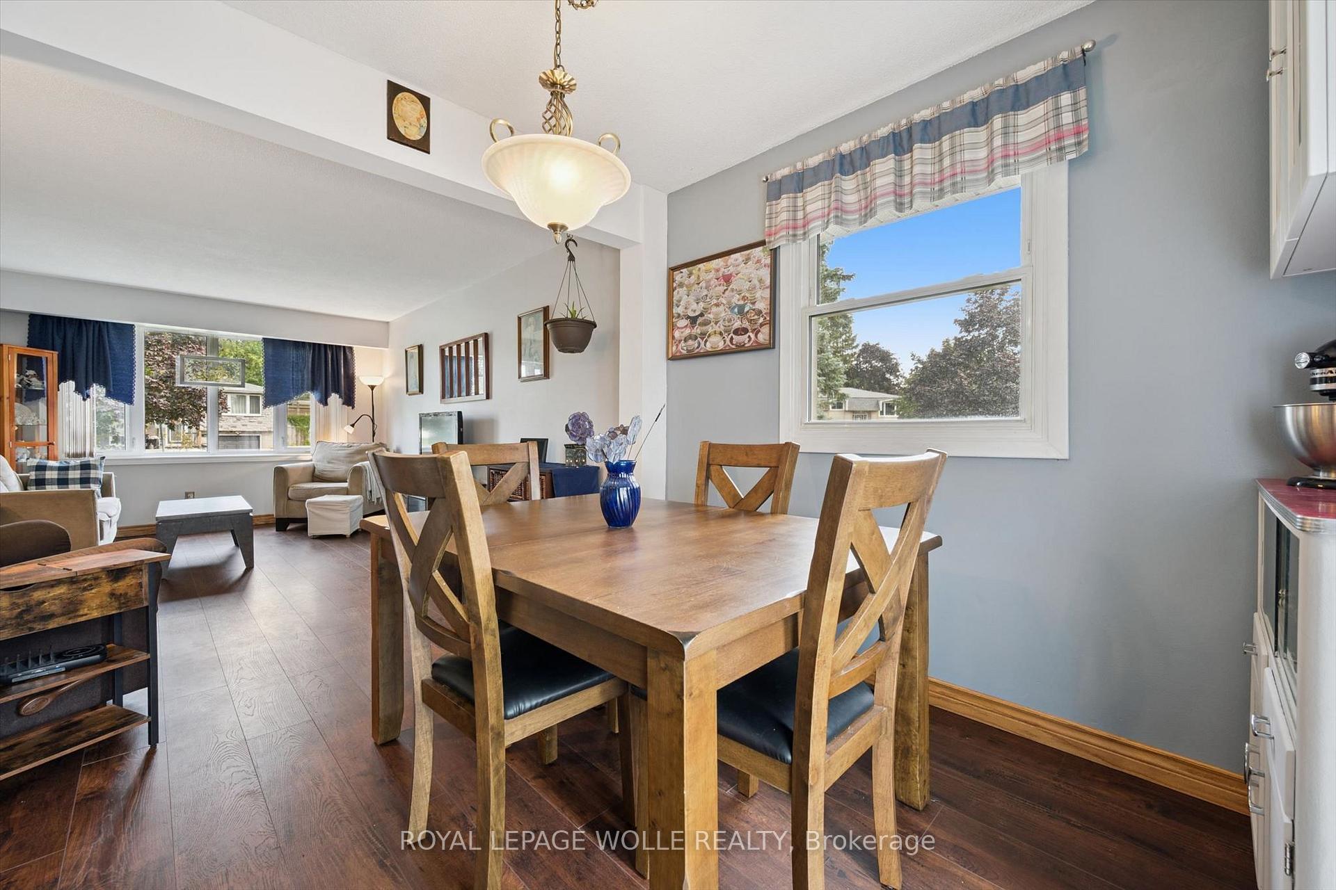 Photo 15 of 121 Nathaniel Crescent, Kitchener, Brigadoon — HOMEH
