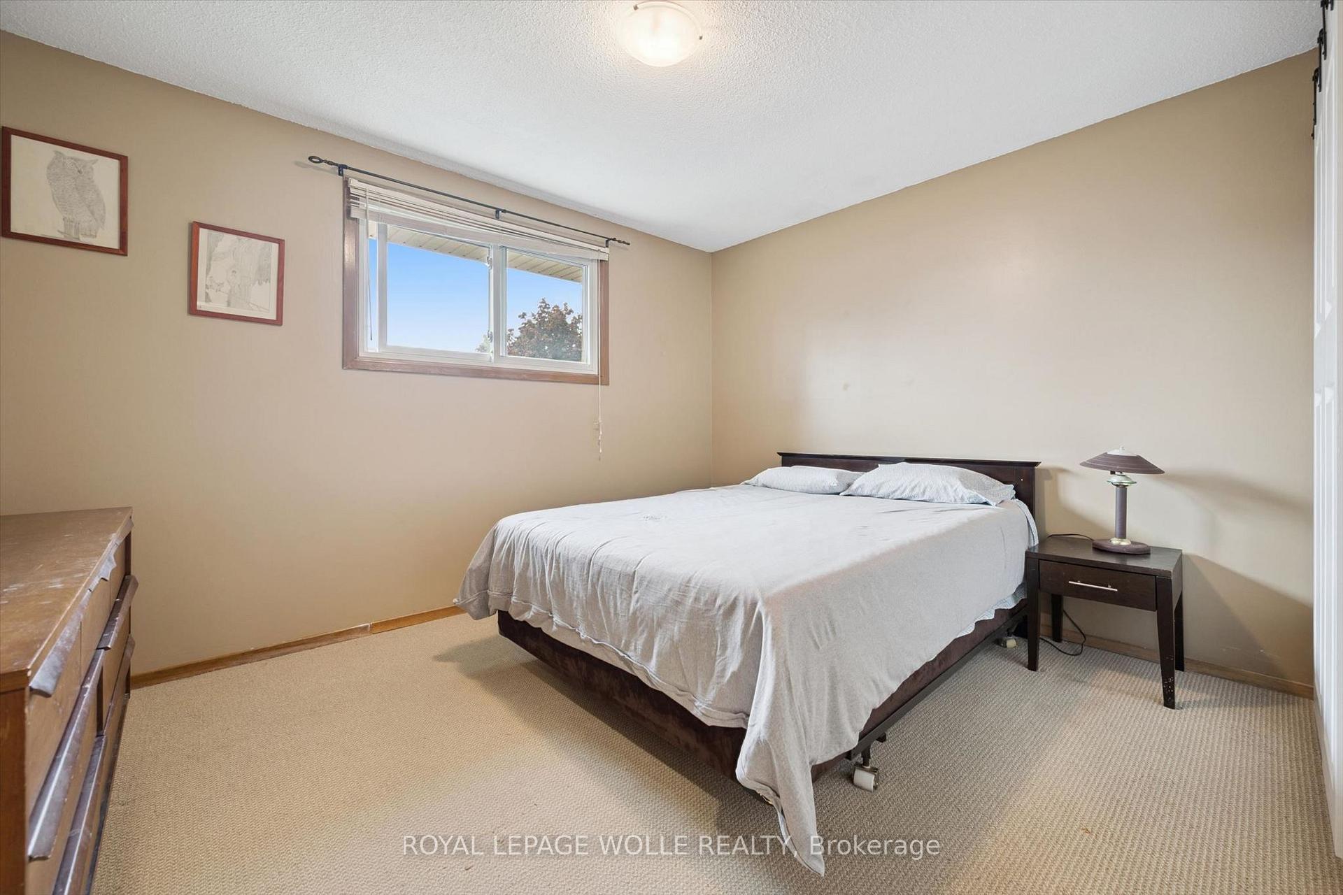 Photo 24 of 121 Nathaniel Crescent, Kitchener, Brigadoon — HOMEH