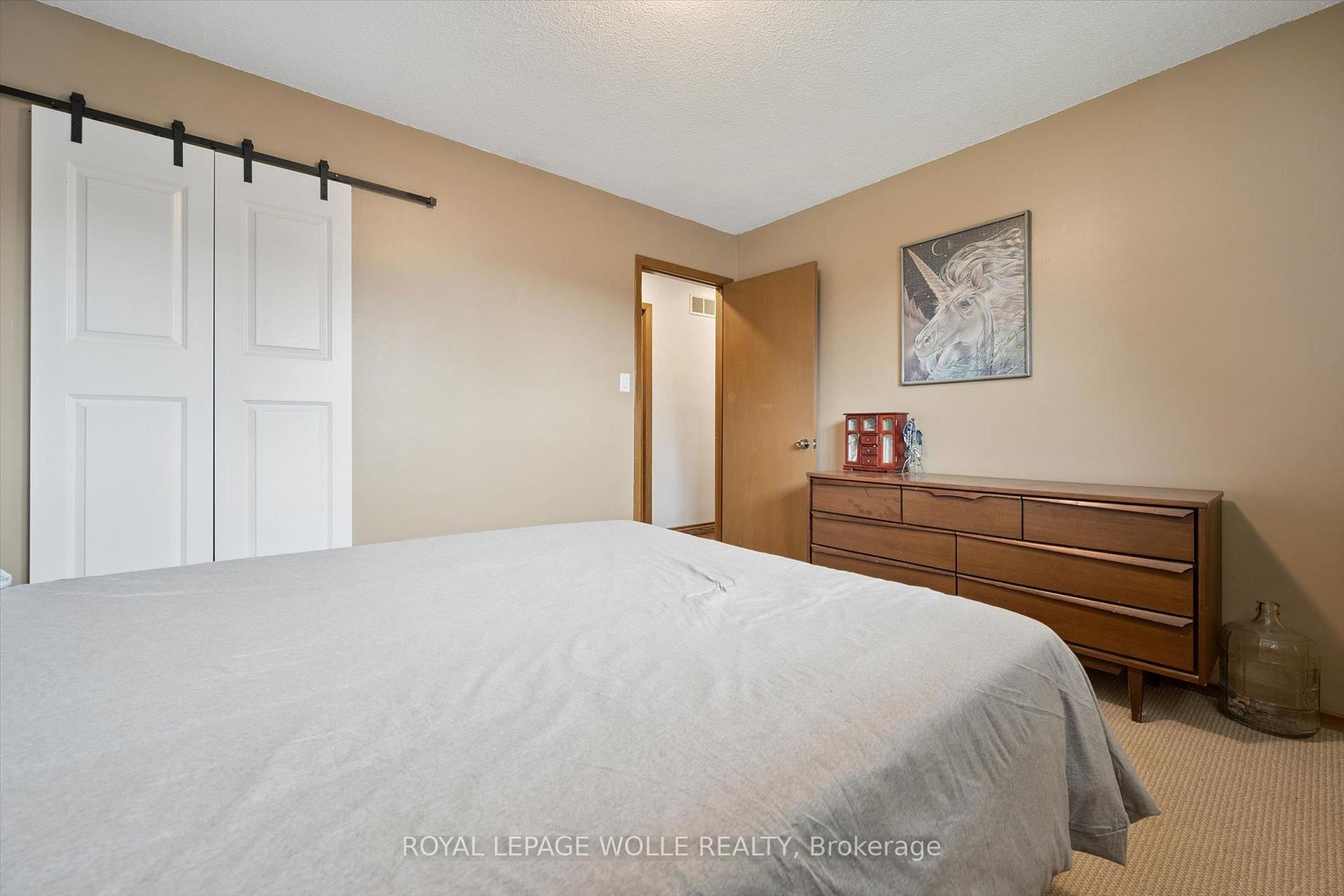 Photo 25 of 121 Nathaniel Crescent, Kitchener, Brigadoon — HOMEH