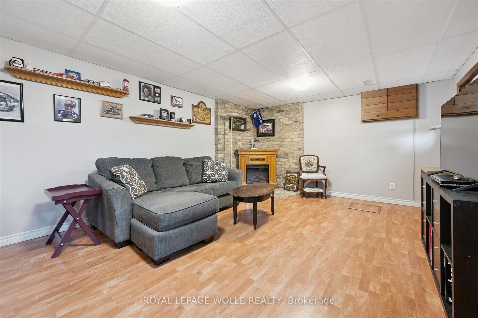 Photo 29 of 121 Nathaniel Crescent, Kitchener, Brigadoon — HOMEH