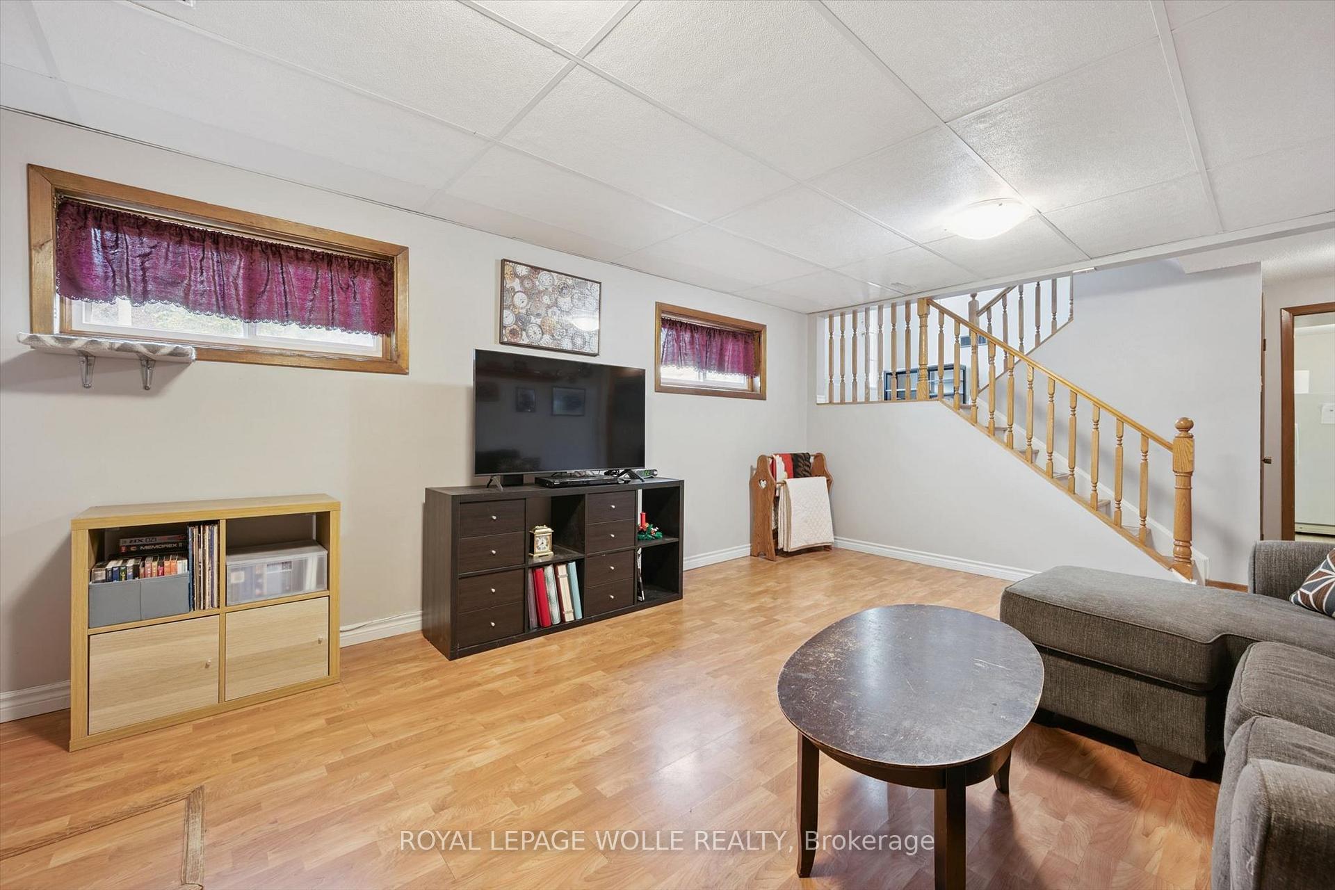 Photo 31 of 121 Nathaniel Crescent, Kitchener, Brigadoon — HOMEH