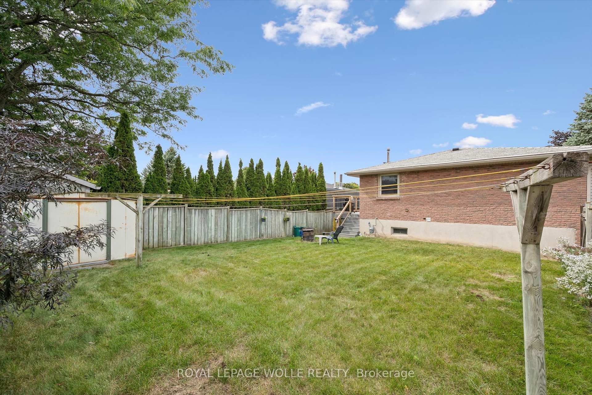 Photo 40 of 121 Nathaniel Crescent, Kitchener, Brigadoon — HOMEH
