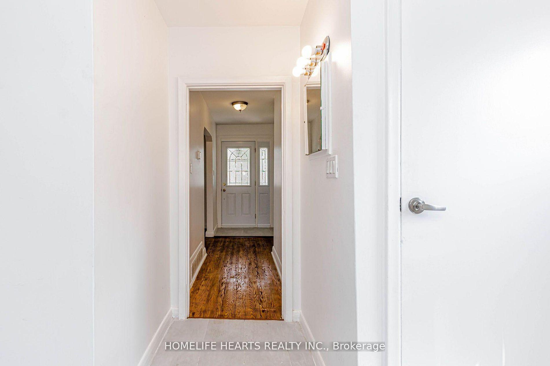 Photo 23 of 6 Dittmer Crescent, Etobicoke, West Humber-Clairville — HOMEH