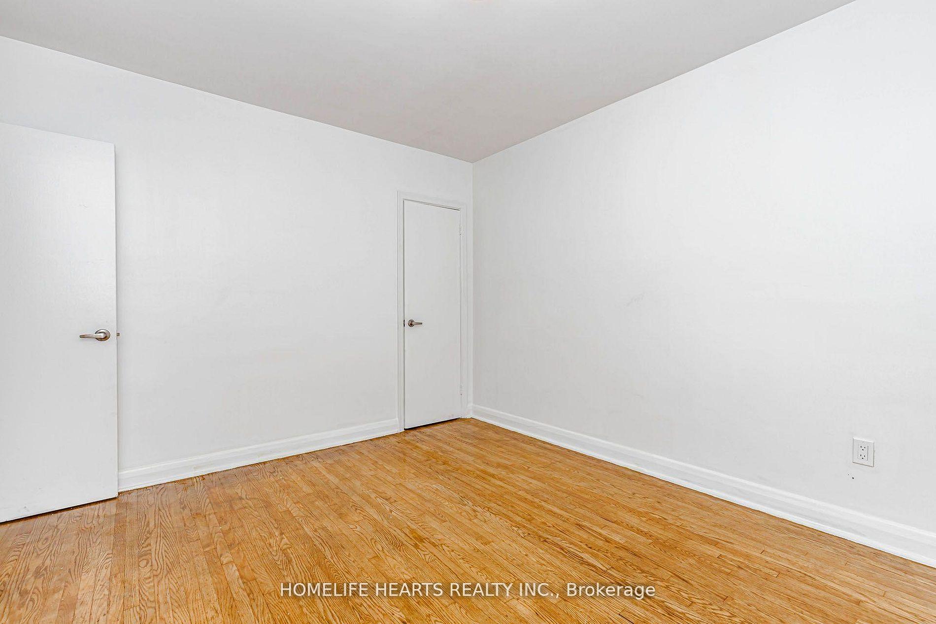 Photo 29 of 6 Dittmer Crescent, Etobicoke, West Humber-Clairville — HOMEH