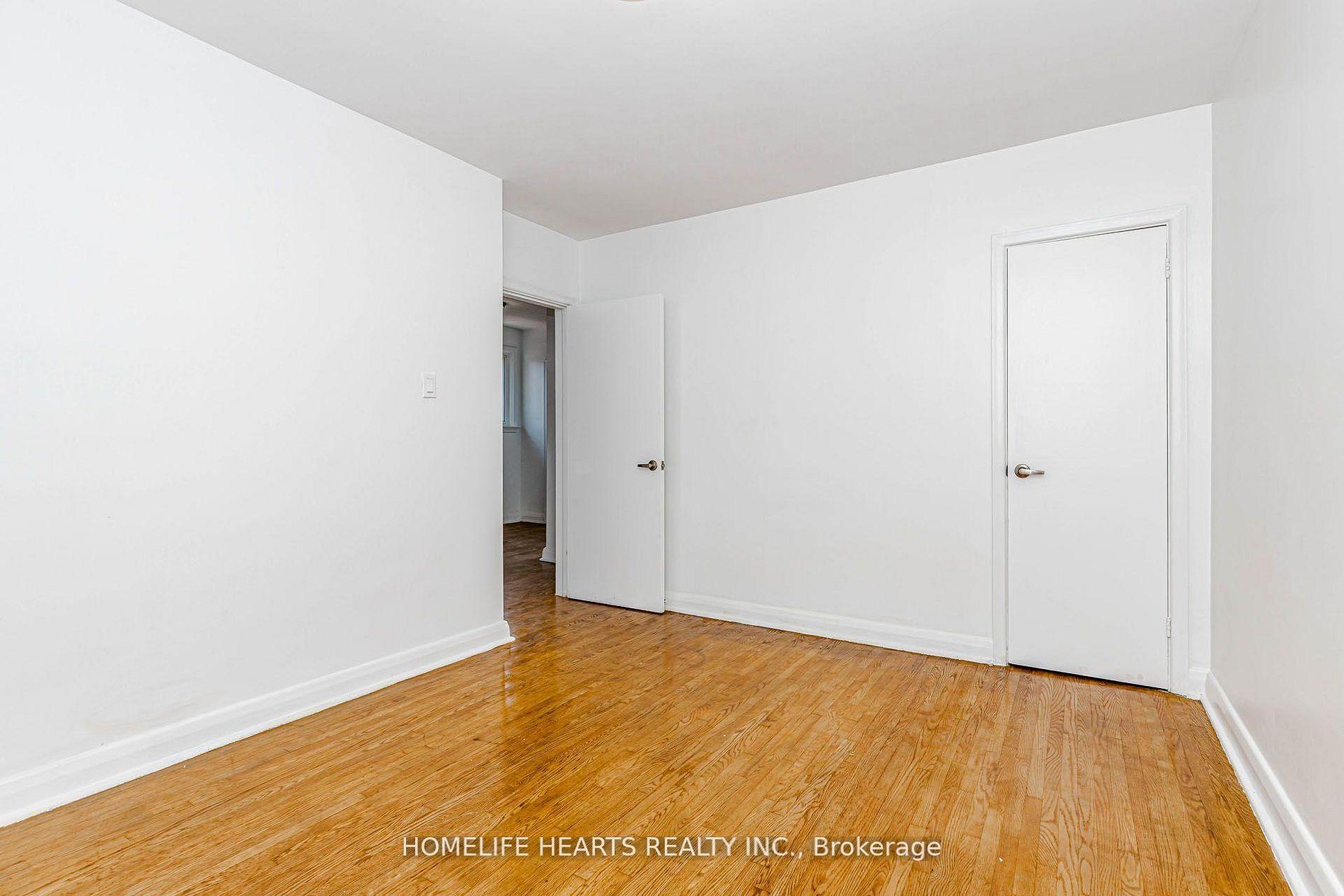 Photo 30 of 6 Dittmer Crescent, Etobicoke, West Humber-Clairville — HOMEH