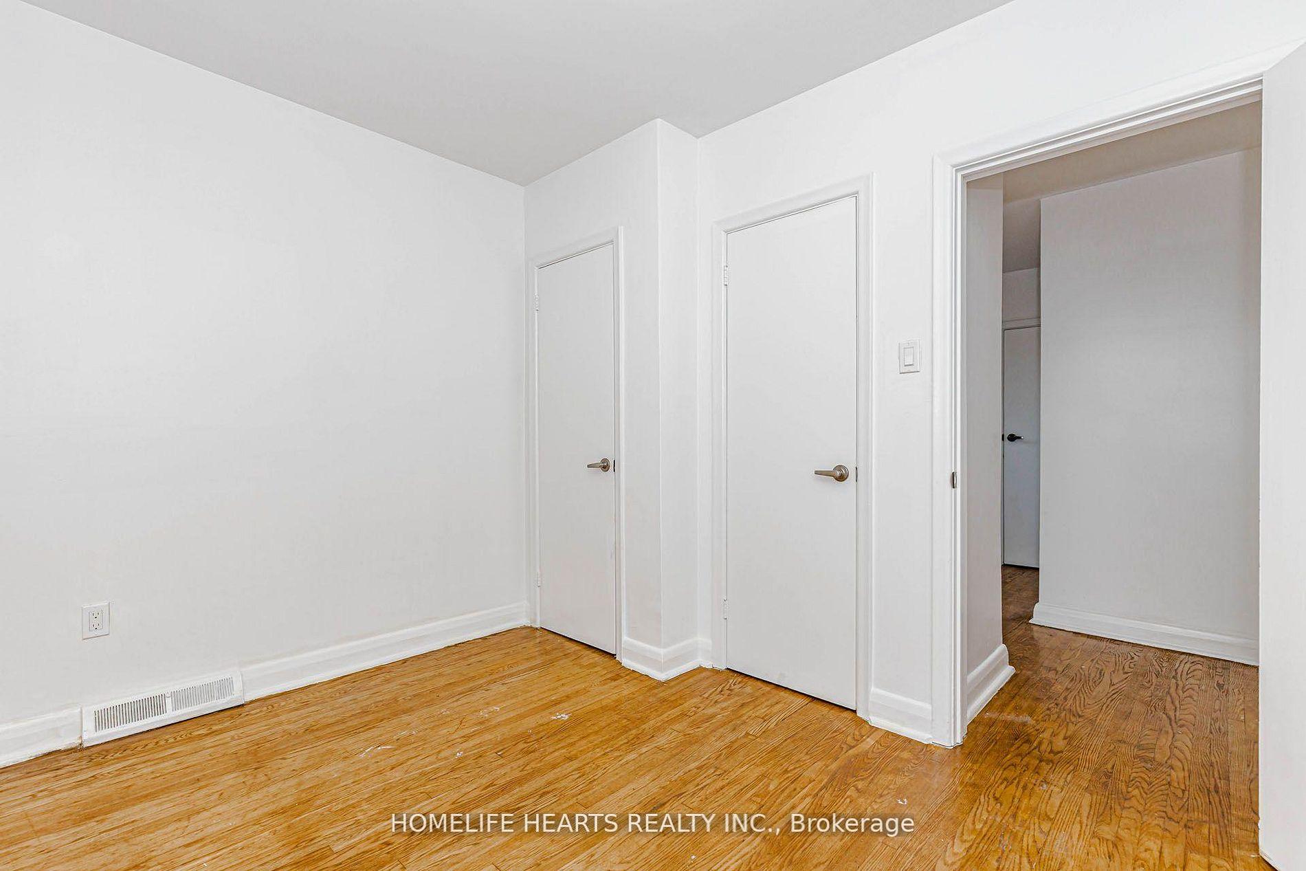 Photo 34 of 6 Dittmer Crescent, Etobicoke, West Humber-Clairville — HOMEH